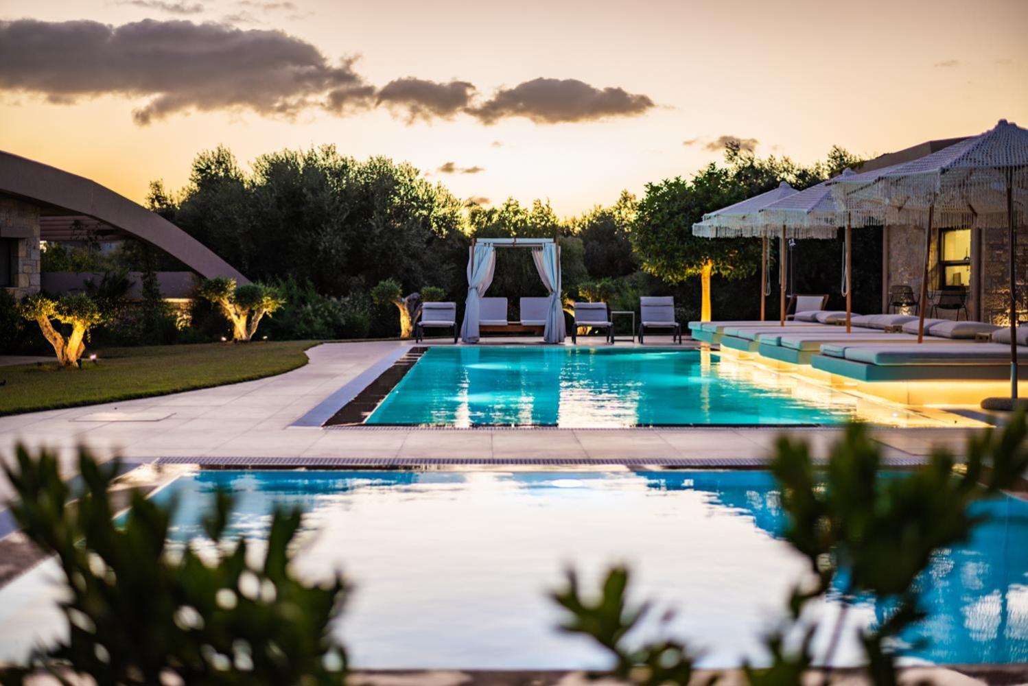 Nestor Luxury Villas Romanos  エクステリア 写真